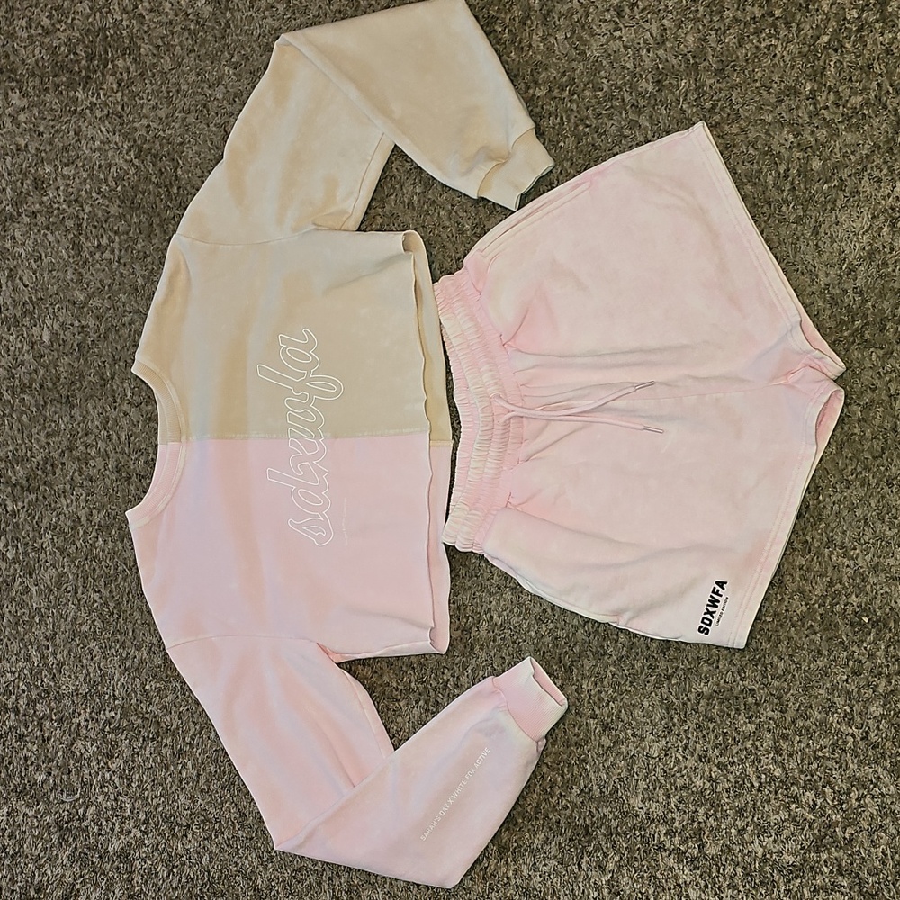 White Fox Womens Set Sz Small! Nwots. Pink Mineral Wash, Top And Shorts